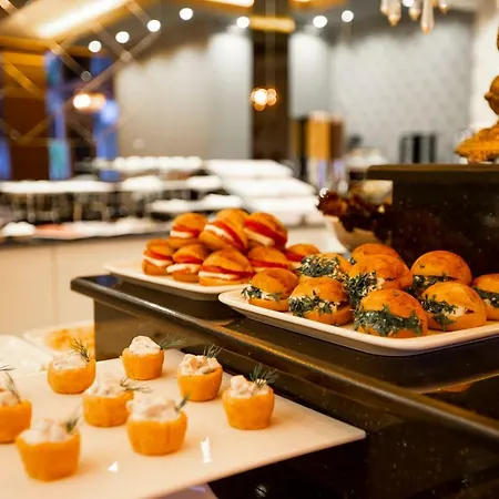 Hotel apartamentowy Real King 4*