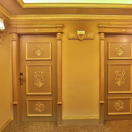 Real King Apartmanhotel