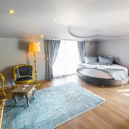 Real King Apart Otel