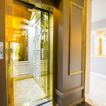 Real King Apart Otel 4*