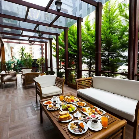 Real King Apartmanhotel