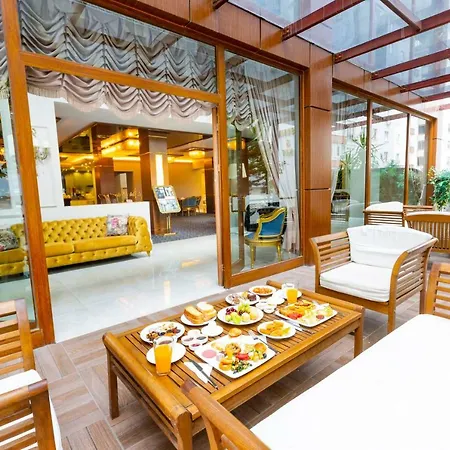 Real King Apart Otel 4*